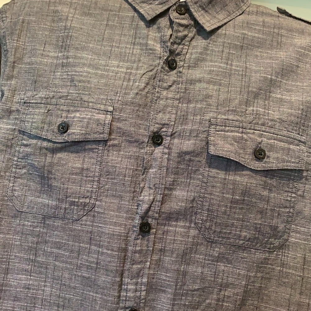 Guess - Picture 2 of 4